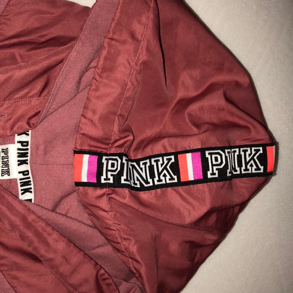 A jacket - Picture 3 of 3